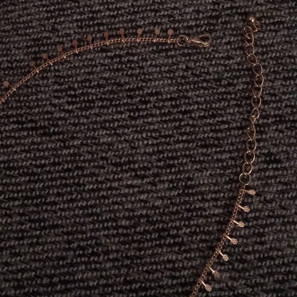 Gold delicate choker necklace - Picture 4 of 4